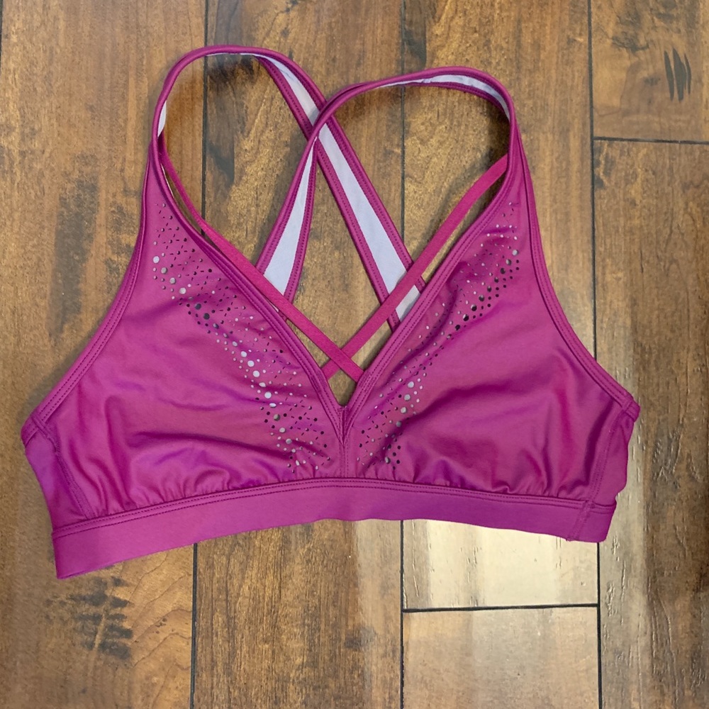New Victoria’s Secret sports bra